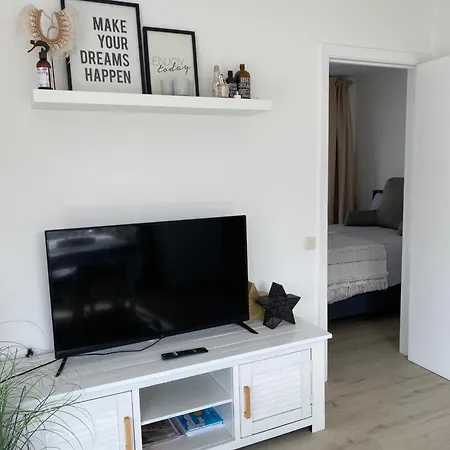 The Ocean Breeze 2 Apartment De Haan